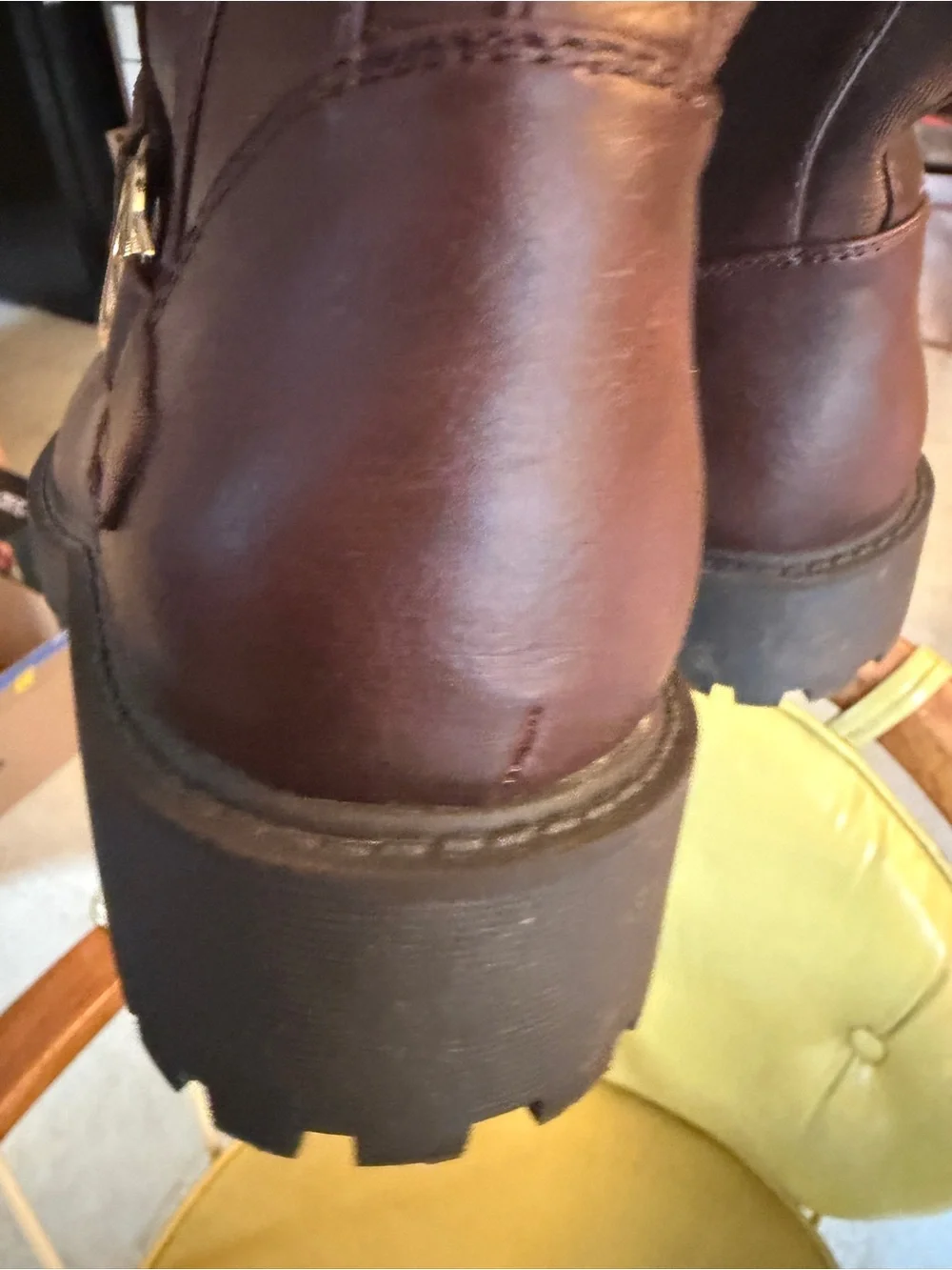 Giani Bernini tall chestnut